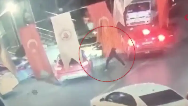 Genç Otomobil Sürücüsüne Kurşun Yağmuru: Kanlı Saldırı Neden Gerçekleşti?