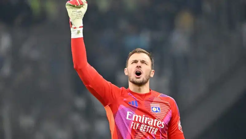 Türkiye'nin dev spor takımları 1 Mart 2025 transfer güncellemeleri