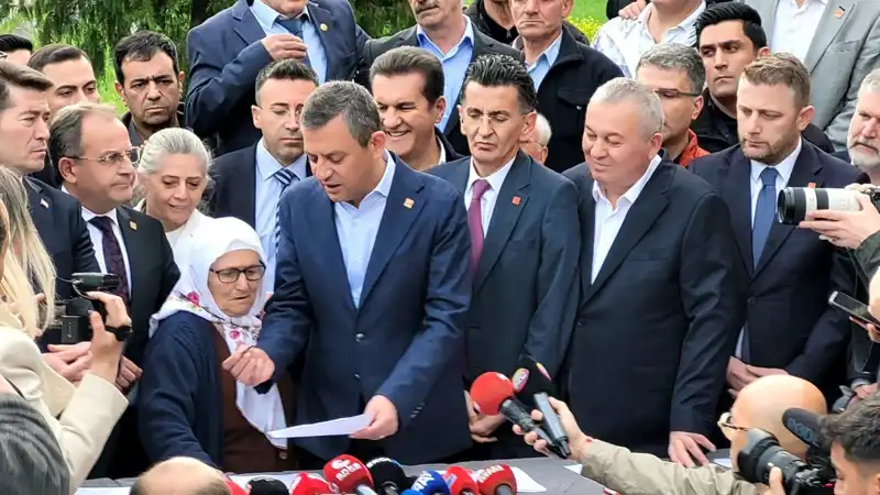 CHP, Ekrem İmamoğlu İçin İmza Kampanyası Başlattı: Hedef Ne?