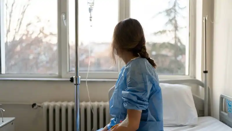 27 Yaşındaki Kadının Meme Kanseri Hikayesi: Doktorların Sözleri Gerçekleri Gizli Tutabilir mi?