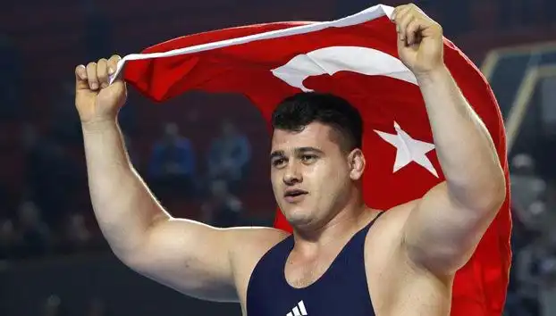 İki Kez Olimpiyat Madalyalı Güreşçiye Yıldızlar Geçidi: Rıza Kayaalp’a 4 Yıl Men Cezası Çıktı